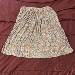 Primark women’s ditsy floral size 18 plus size skirt